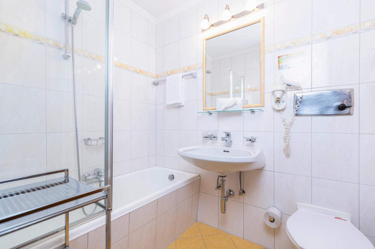 & Garni Knauer Hotel