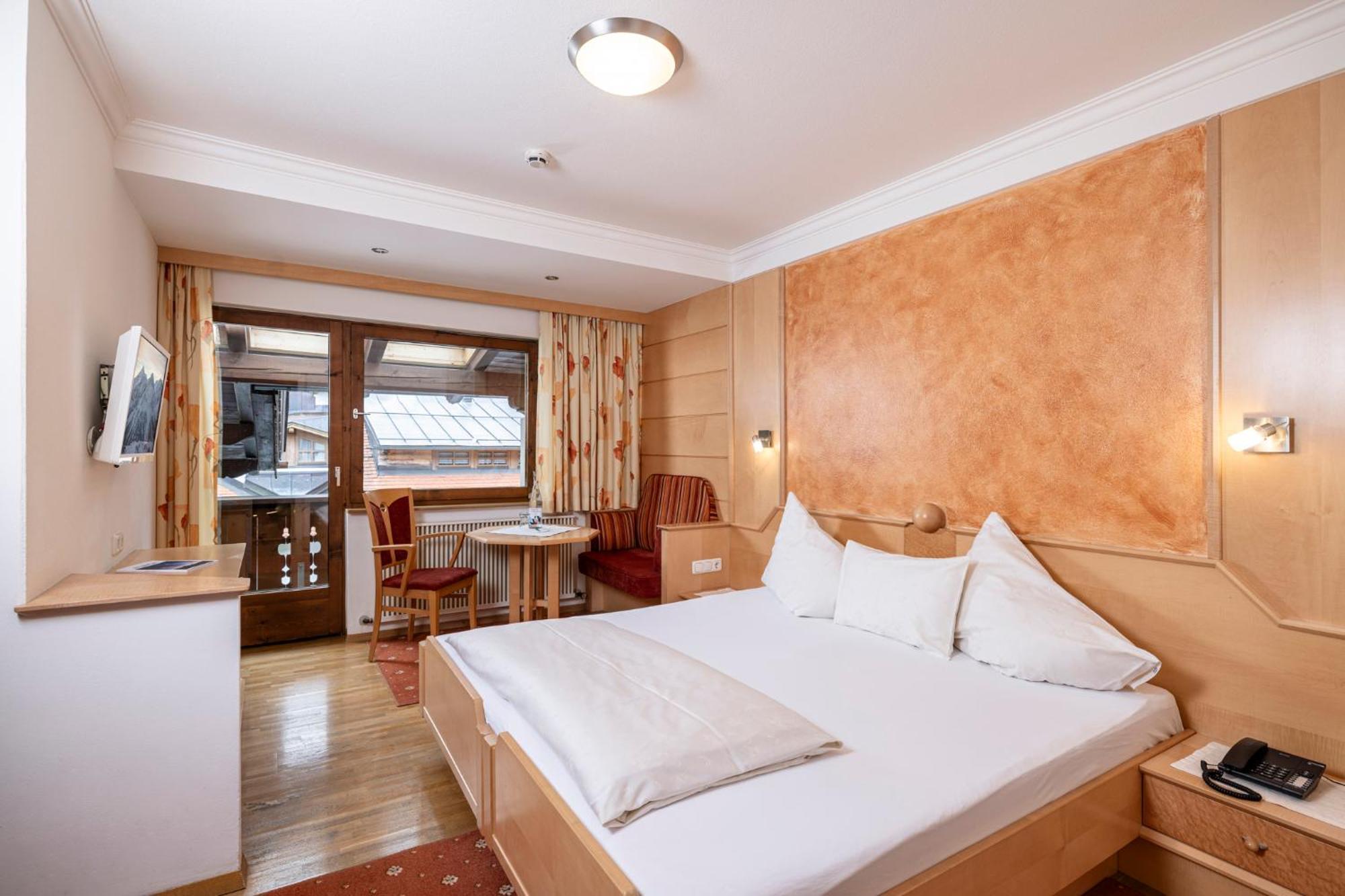 & Garni Knauer Hotel
